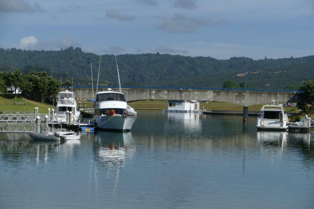Casa Aquila Bed & Breakfast Whitianga Bagian luar foto